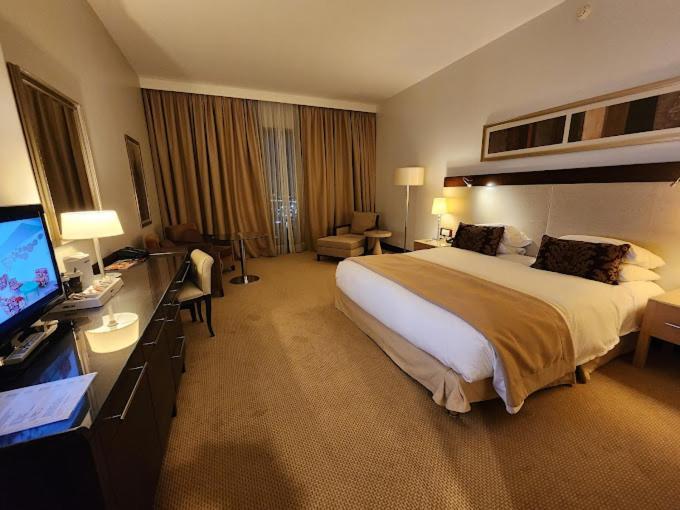 Hotel El Aurassi Isly Esterno foto